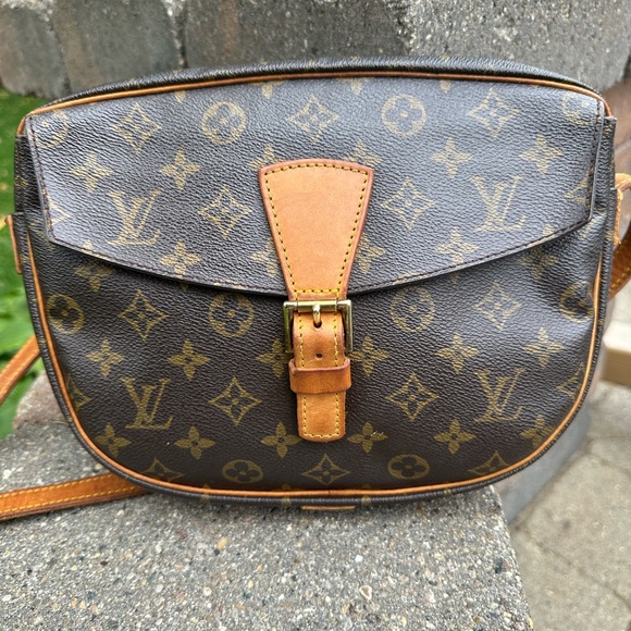 LV JUENE FILLE vintage crossbody - Picture 2 of 12